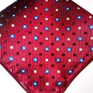 New without Tags. Pocket square and coordinating lapel pin.